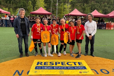 Las Malotas 2.0 de l'Escola Can Parera, guanyadores de la categoria femenina.