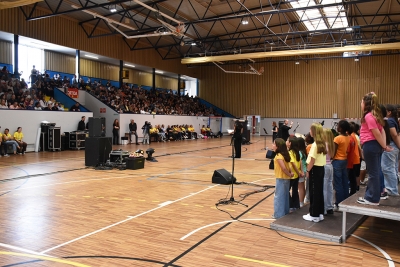  Un moment de la cantata "El senyor BonJan i el barret màgic".