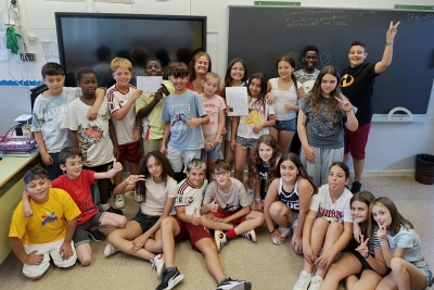 La cooperativa Els Diables, de l'Escola Sant Sadurní, ha lliurat la recaptació a l'associació Montornès Animal.