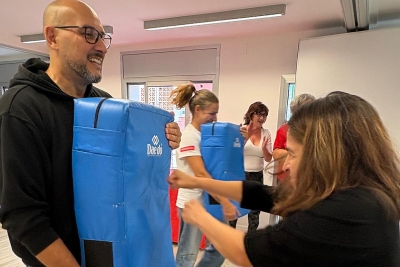 Un moment del taller de defensa personal. (Imatge: Unió de Botiguers)