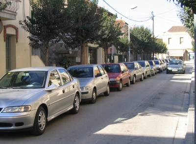 La campanya té l'objectiu de prevenir robatoris a l'interior dels vehicles estacionats a la via pública