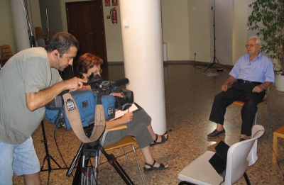 Entrevista a una de les persones grans del municipi, que serviran de base al documental