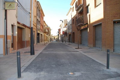 Confluència entre el carrer Major i la rambla de Sant Sadurní