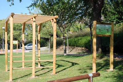 Els aparells s'acompanyen d'una explicació dels exercicis que s'hi poden fer