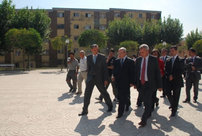 Recorregut per la plaça del Poble