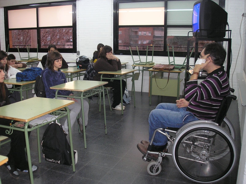 Sessió de l'Institut Guttmann amb alumnes de 4rt de l'IES Vinyes Velles