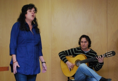 Recital poètic a càrrec d'Elisabeth Baños de l'Associació Dones per la convivència
