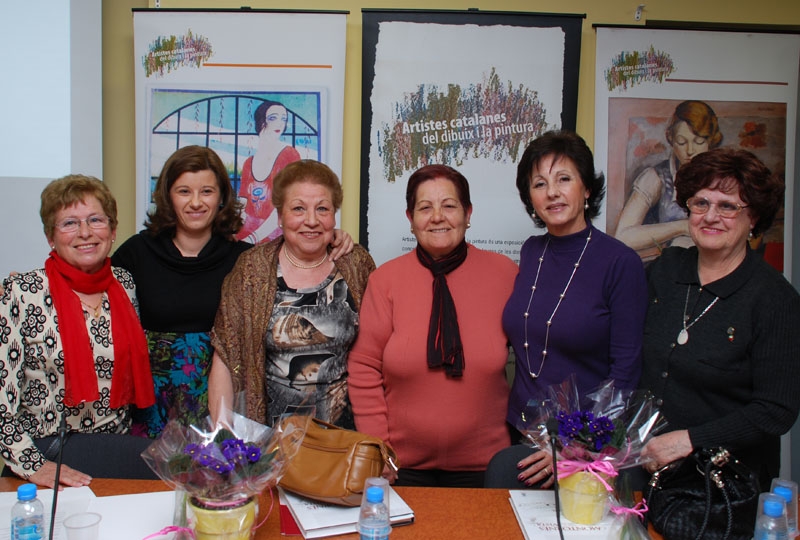 Paquita Mitjavila, Ana M. Ansia, Francisca Márquez, Maria Viñallonga i Teresa de Pedro, acompanyades de la treballadora social, Sílvia Guerrero